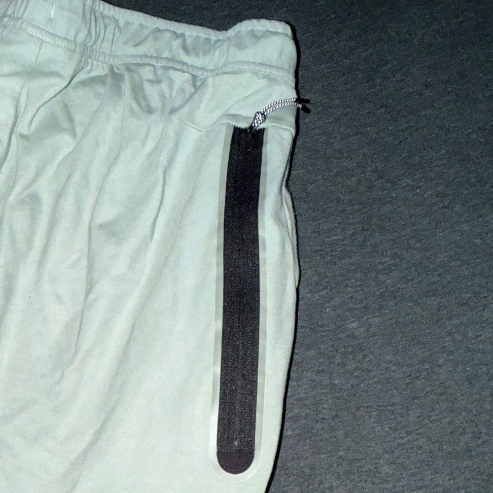 Nike Sportswear Tech Fleece Tracksuit Green/Black - Picture 12 of 13